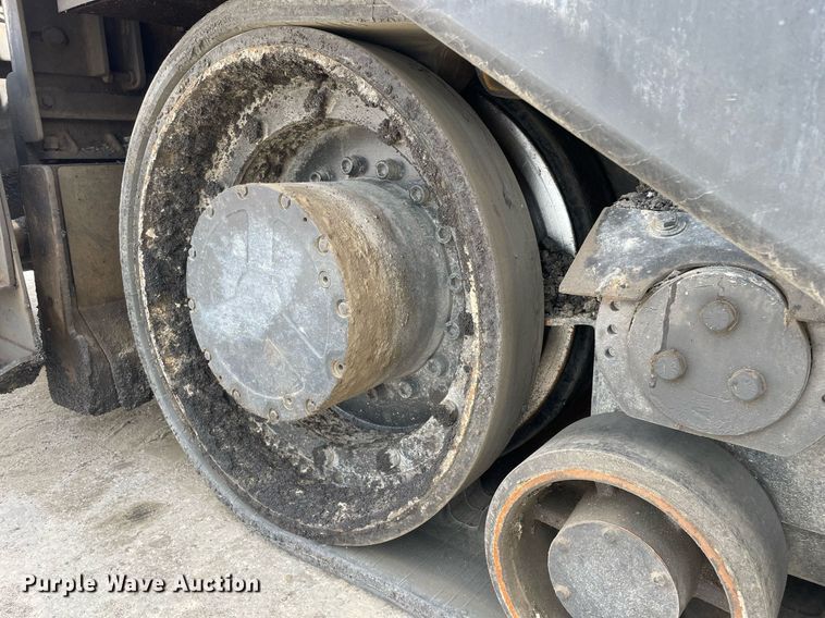 image for item LJ9628 2007 Roadtec RP195  paver