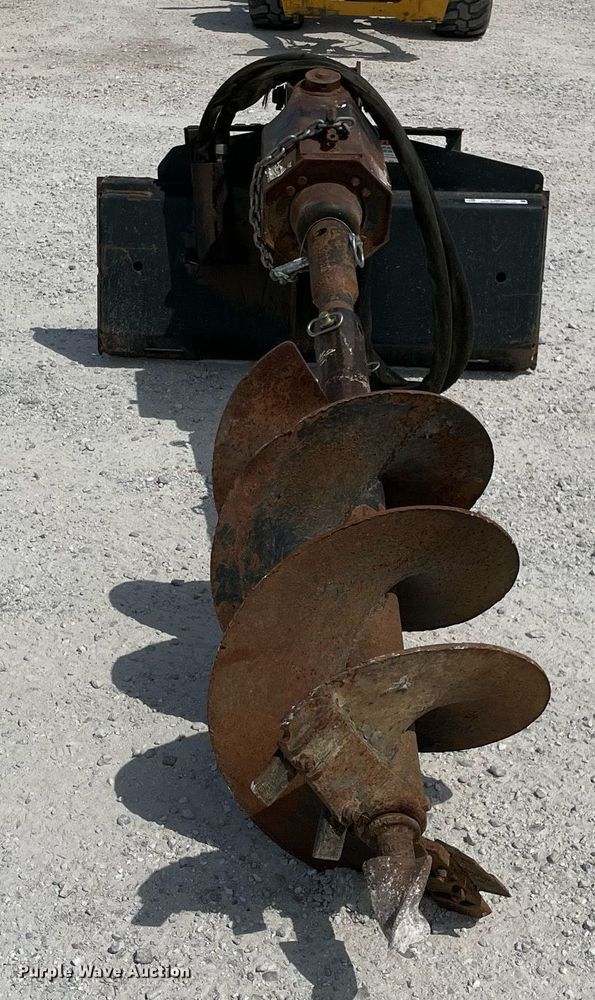 image for item LJ9633 Bobcat 30C  skid steer auger