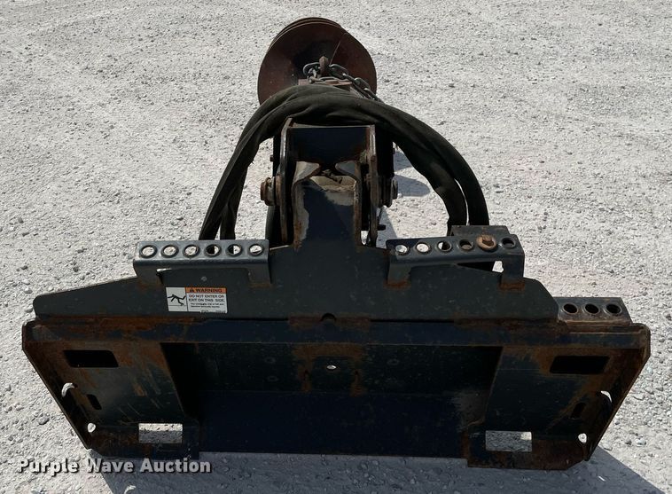 image for item LJ9633 Bobcat 30C  skid steer auger