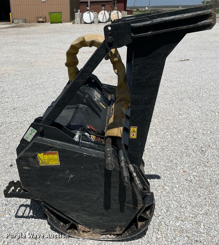 image for item LJ9635 2017 Caterpillar HM415C  skid steer mulcher