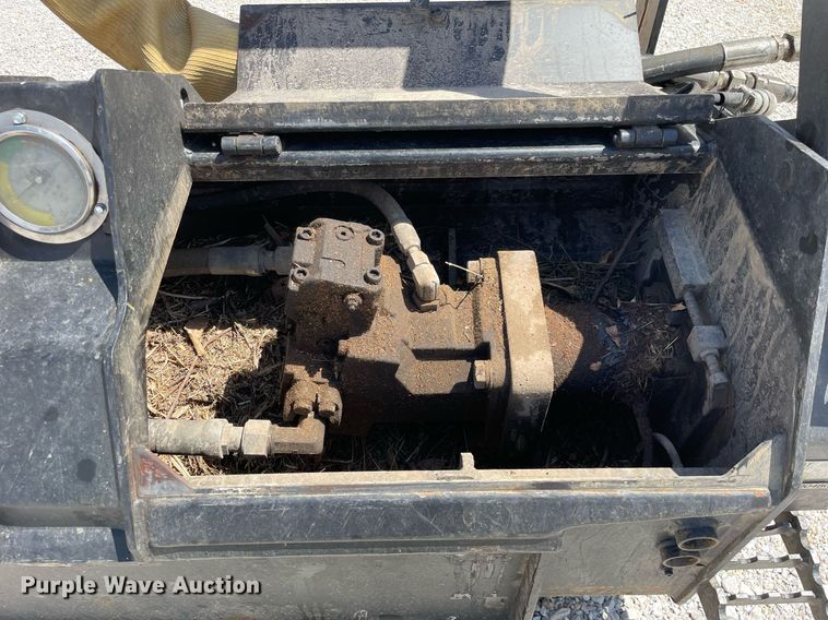 image for item LJ9635 2017 Caterpillar HM415C  skid steer mulcher