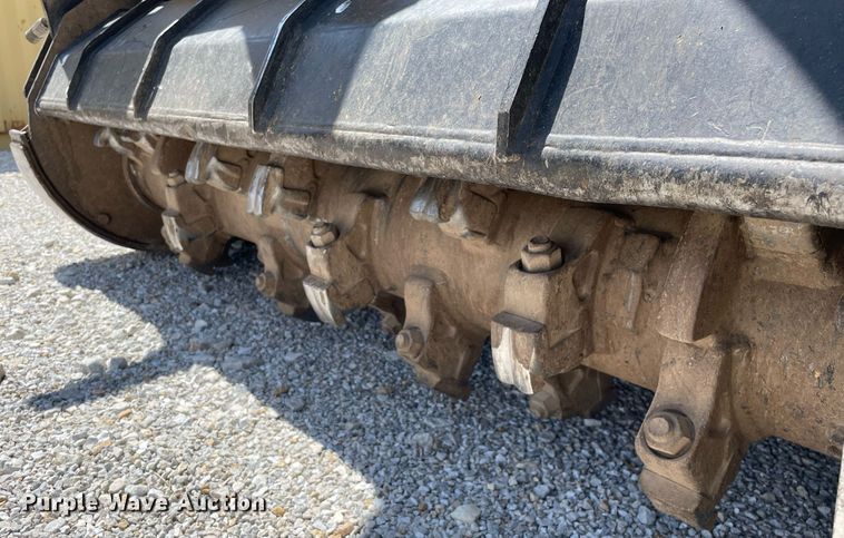 image for item LJ9635 2017 Caterpillar HM415C  skid steer mulcher