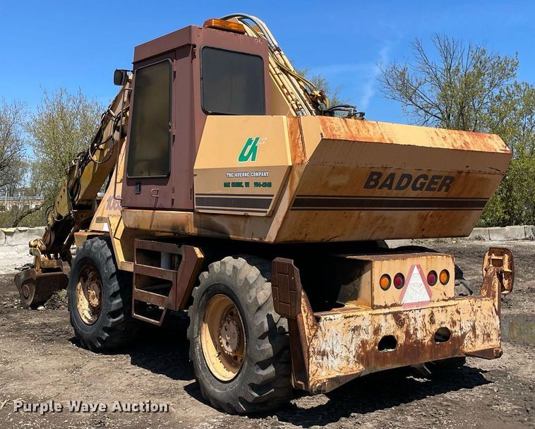 image for item LJ9642 1995 Badger 1085C  wheeled excavator