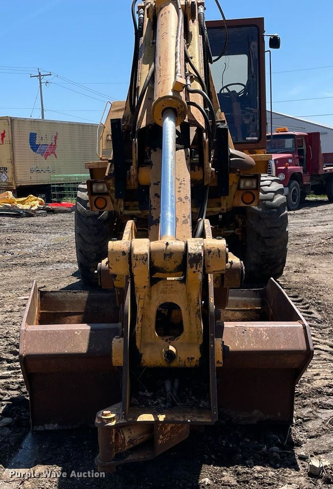 image for item LJ9642 1995 Badger 1085C  wheeled excavator