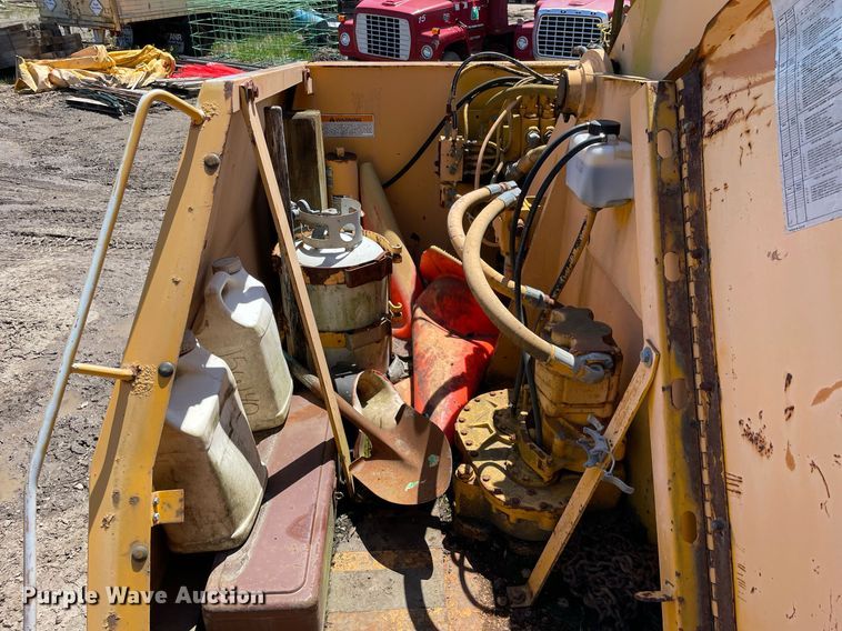 image for item LJ9642 1995 Badger 1085C  wheeled excavator