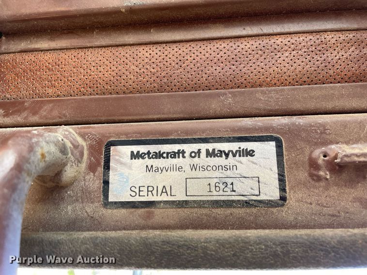 image for item LJ9642 1995 Badger 1085C  wheeled excavator