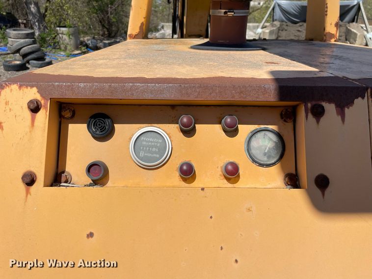 image for item LJ9642 1995 Badger 1085C  wheeled excavator