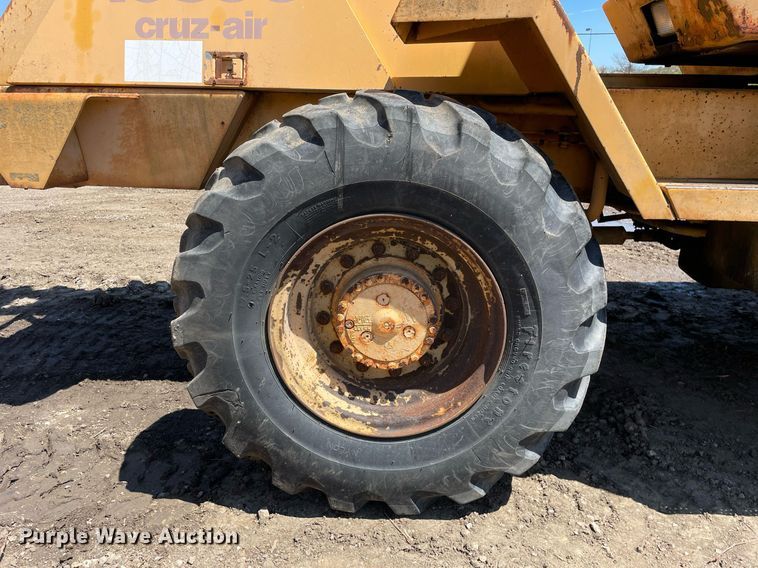 image for item LJ9642 1995 Badger 1085C  wheeled excavator