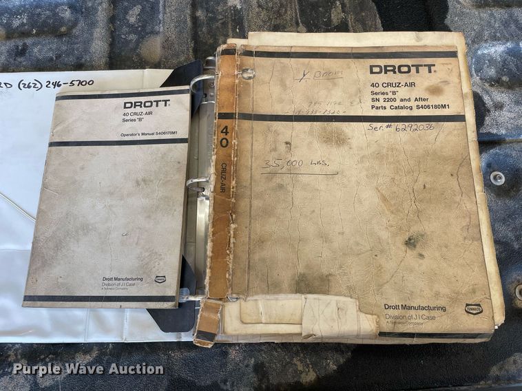 image for item LJ9642 1995 Badger 1085C  wheeled excavator