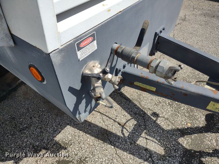 image for item LL9068 (2) air compressors