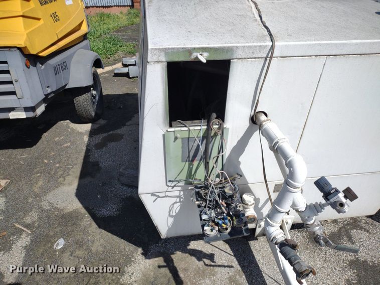 image for item LL9068 (2) air compressors