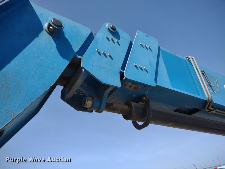 image for item LL9070 2007 Genie GTH-844  telehandler