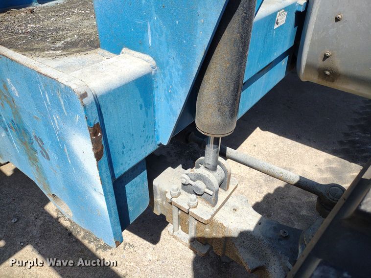 image for item LL9070 2007 Genie GTH-844  telehandler