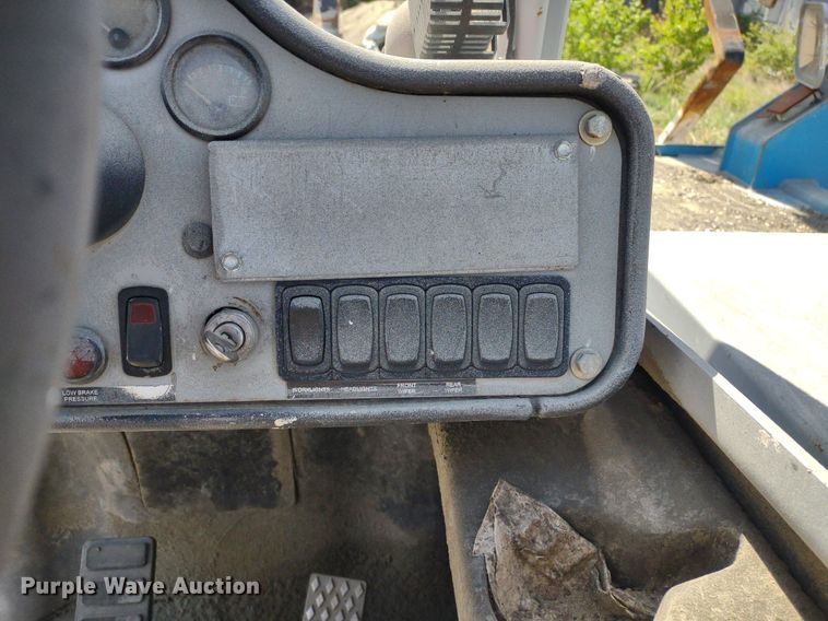 image for item LL9070 2007 Genie GTH-844  telehandler