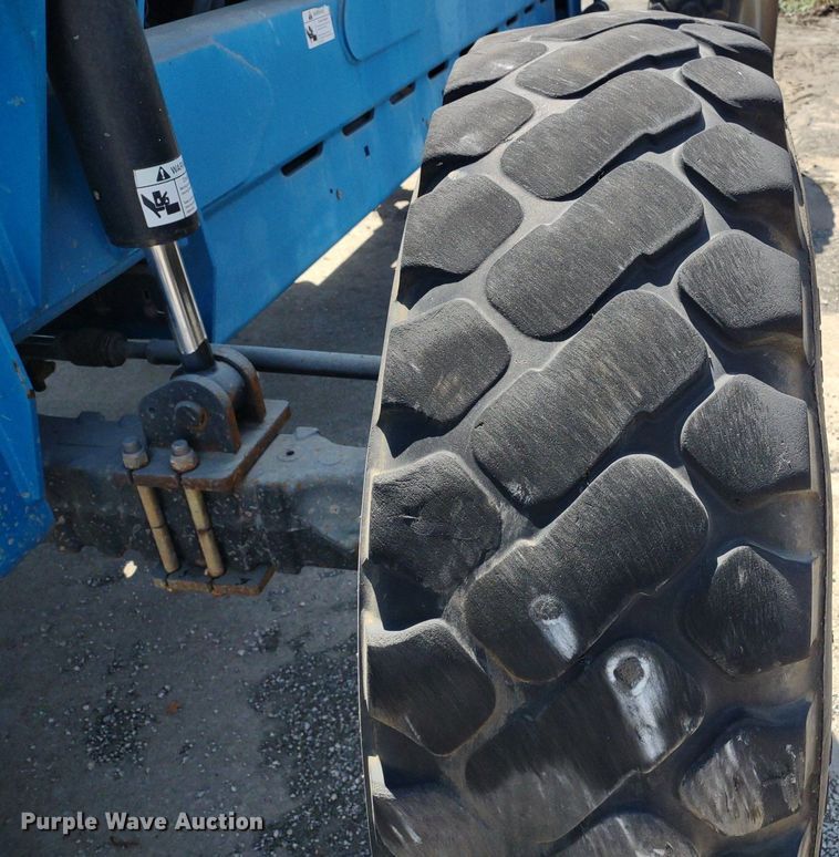 image for item LL9070 2007 Genie GTH-844  telehandler