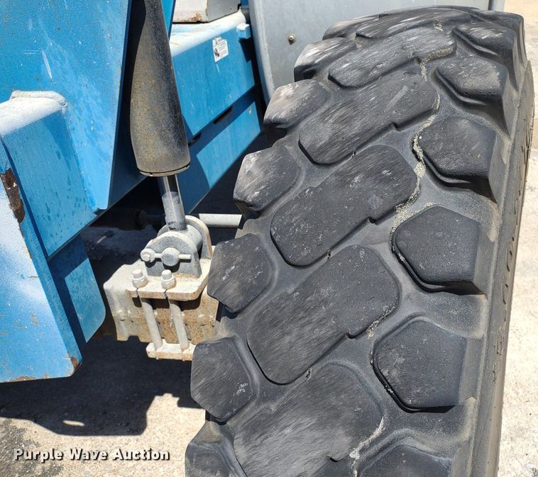 image for item LL9070 2007 Genie GTH-844  telehandler
