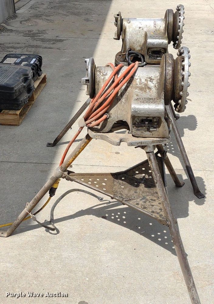 image for item LL9076 (2) Ridgid 300 pipe threading machines