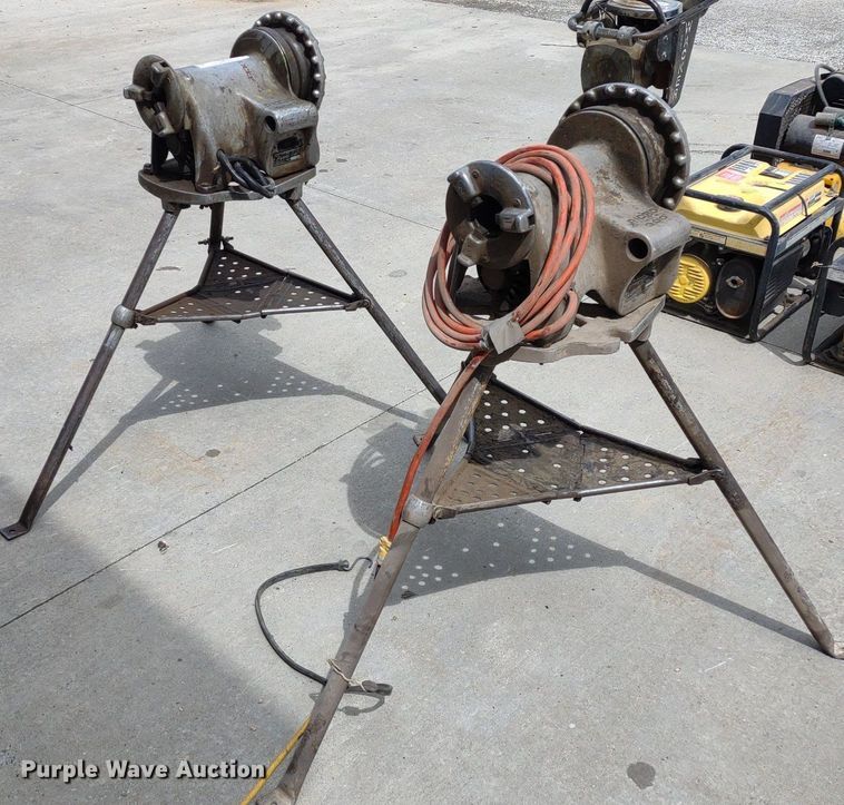 image for item LL9076 (2) Ridgid 300 pipe threading machines