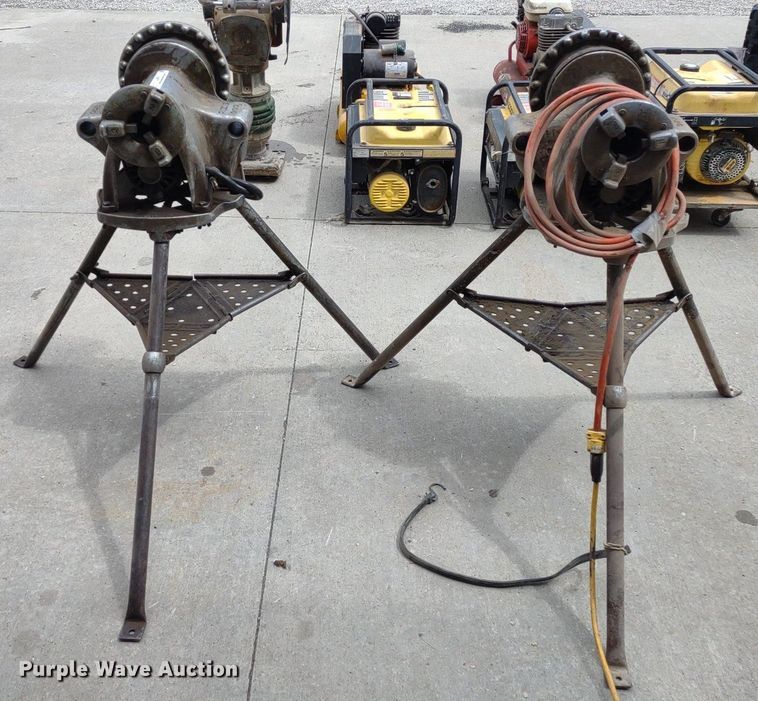 image for item LL9076 (2) Ridgid 300 pipe threading machines