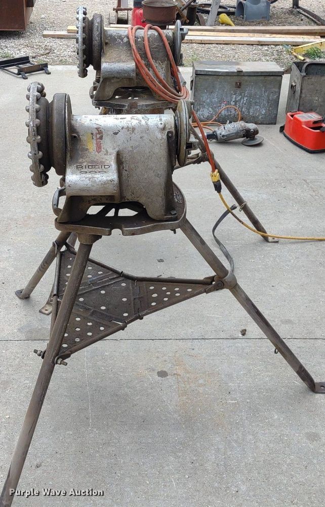 image for item LL9076 (2) Ridgid 300 pipe threading machines