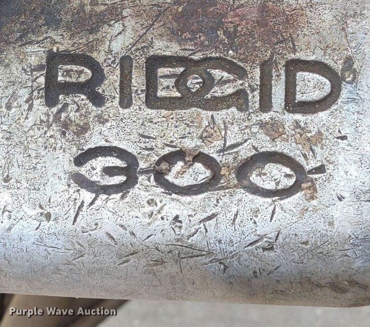 image for item LL9076 (2) Ridgid 300 pipe threading machines