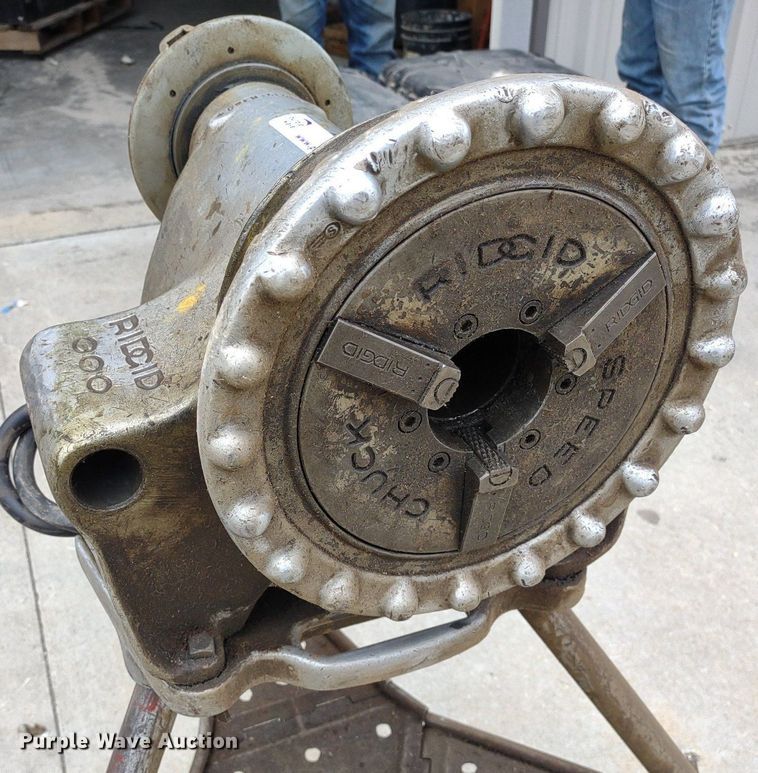 image for item LL9076 (2) Ridgid 300 pipe threading machines