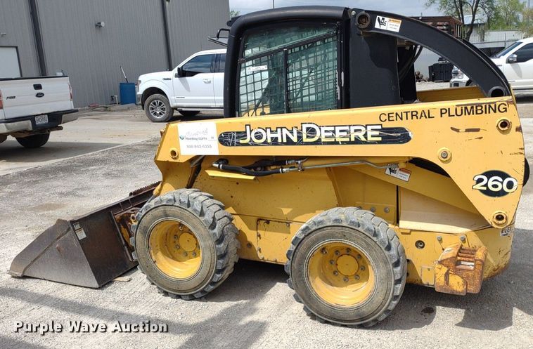 image for item LL9078 John Deere 260  skid steer loader