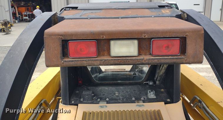 image for item LL9078 John Deere 260  skid steer loader