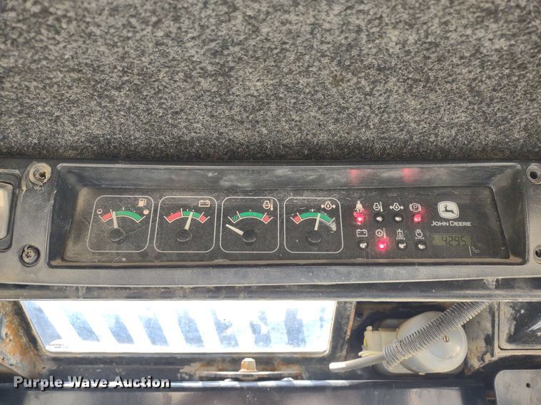 image for item LL9078 John Deere 260  skid steer loader