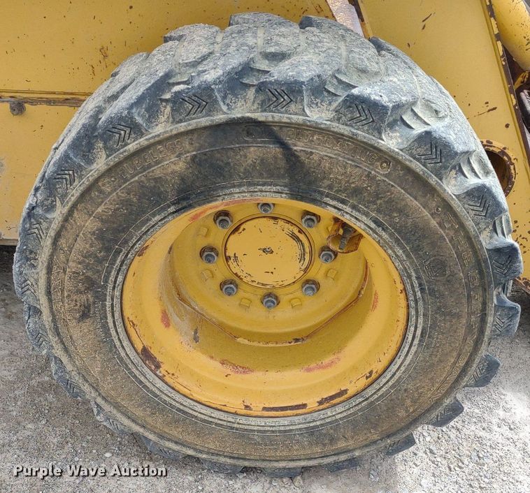 image for item LL9078 John Deere 260  skid steer loader