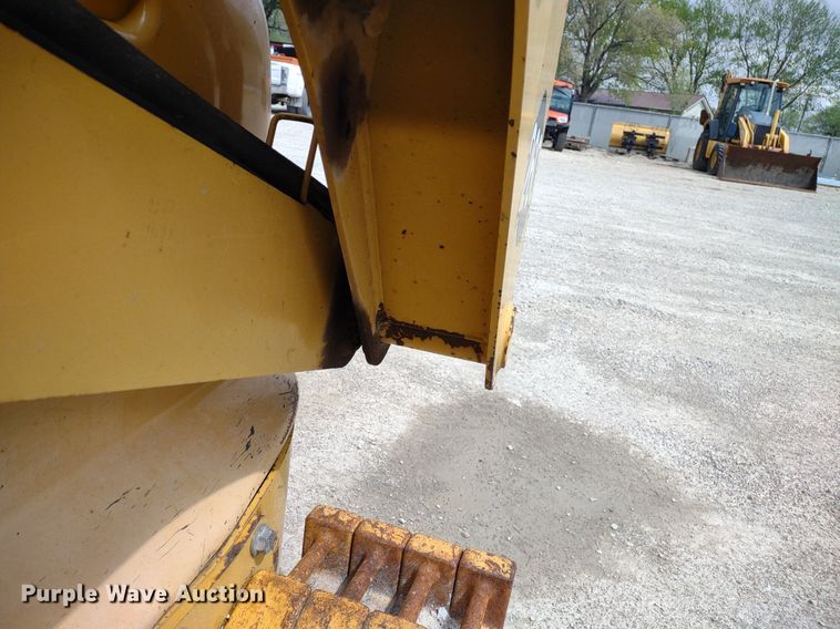 image for item LL9078 John Deere 260  skid steer loader