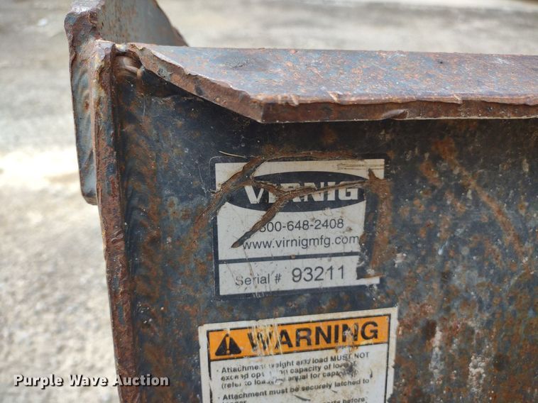 image for item LL9078 John Deere 260  skid steer loader