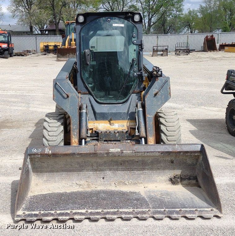 image for item LL9080 2012 John Deere 326D  skid steer loader