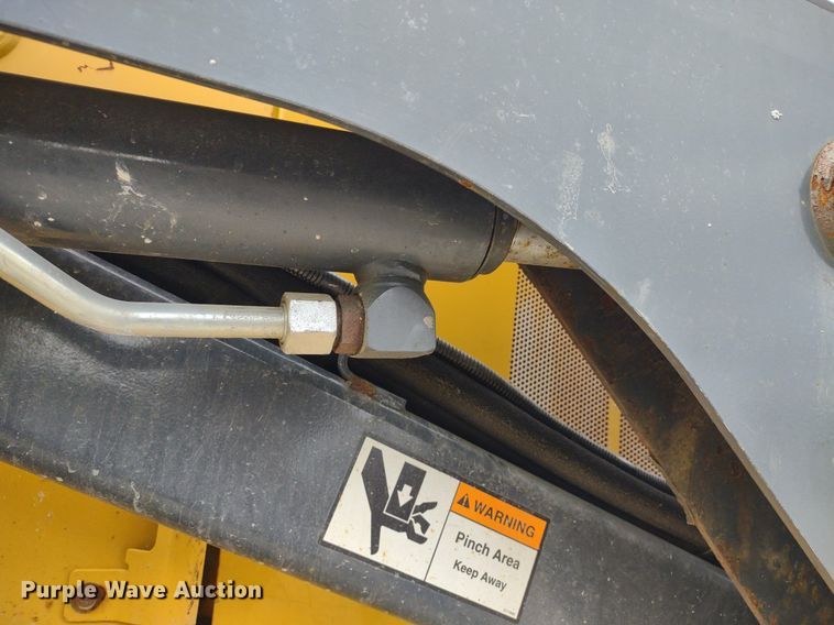 image for item LL9080 2012 John Deere 326D  skid steer loader