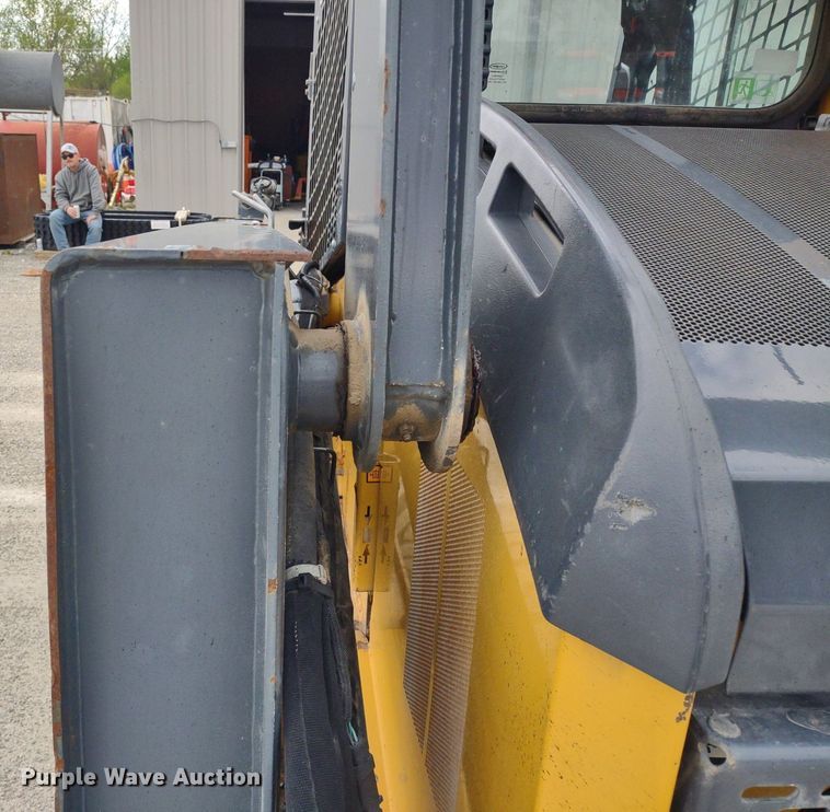 image for item LL9080 2012 John Deere 326D  skid steer loader