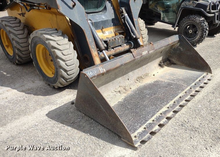 image for item LL9080 2012 John Deere 326D  skid steer loader