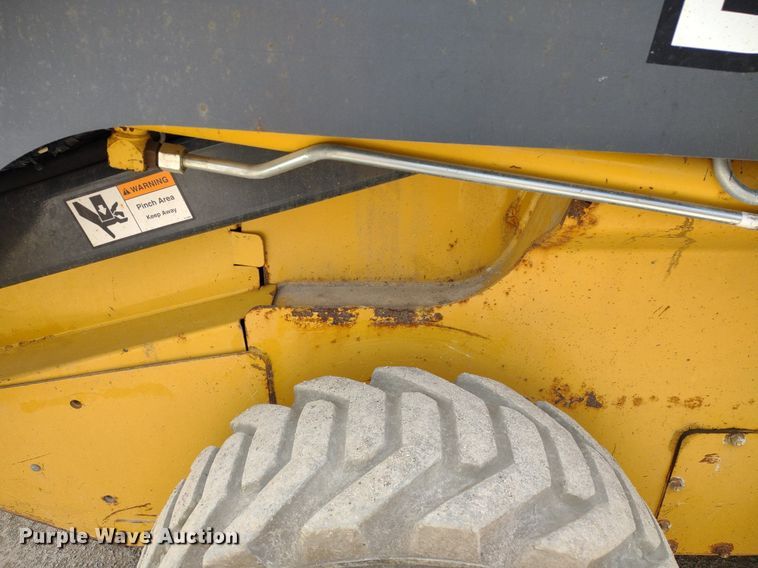 image for item LL9080 2012 John Deere 326D  skid steer loader