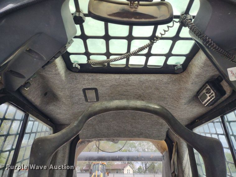 image for item LL9080 2012 John Deere 326D  skid steer loader