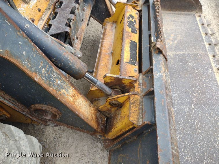 image for item LL9080 2012 John Deere 326D  skid steer loader