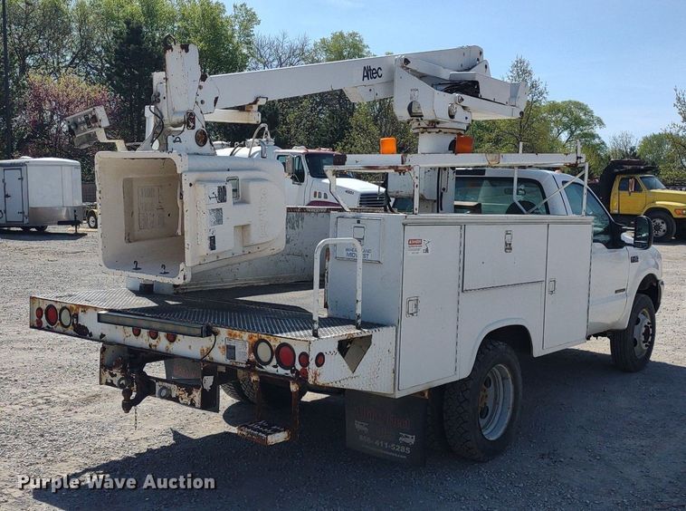 image for item LL9086 2001 Ford F450 Super Duty XL  bucket truck