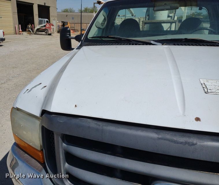 image for item LL9086 2001 Ford F450 Super Duty XL  bucket truck