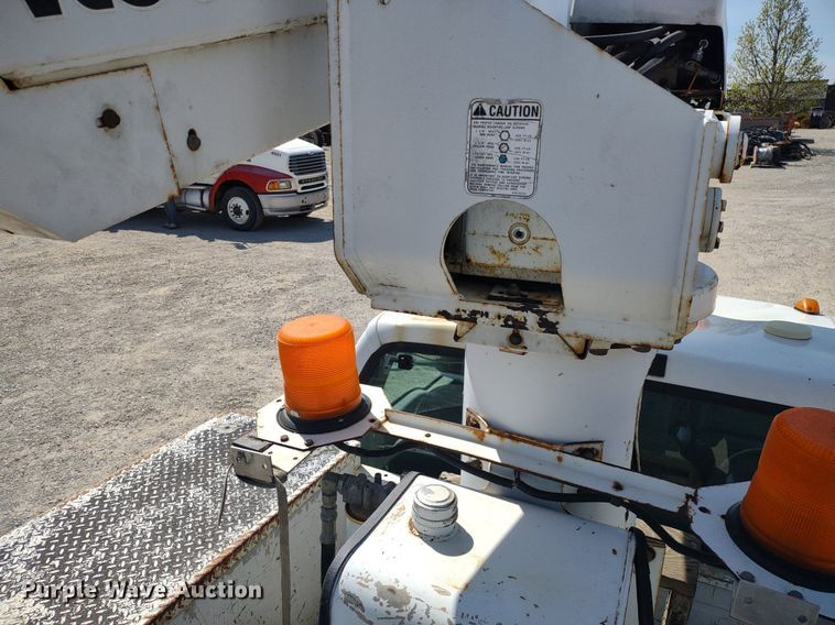 image for item LL9086 2001 Ford F450 Super Duty XL  bucket truck