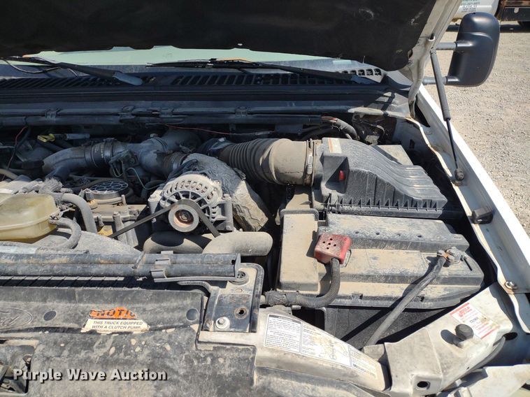 image for item LL9086 2001 Ford F450 Super Duty XL  bucket truck