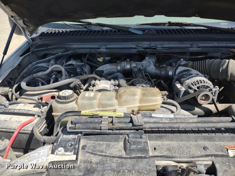 image for item LL9086 2001 Ford F450 Super Duty XL  bucket truck