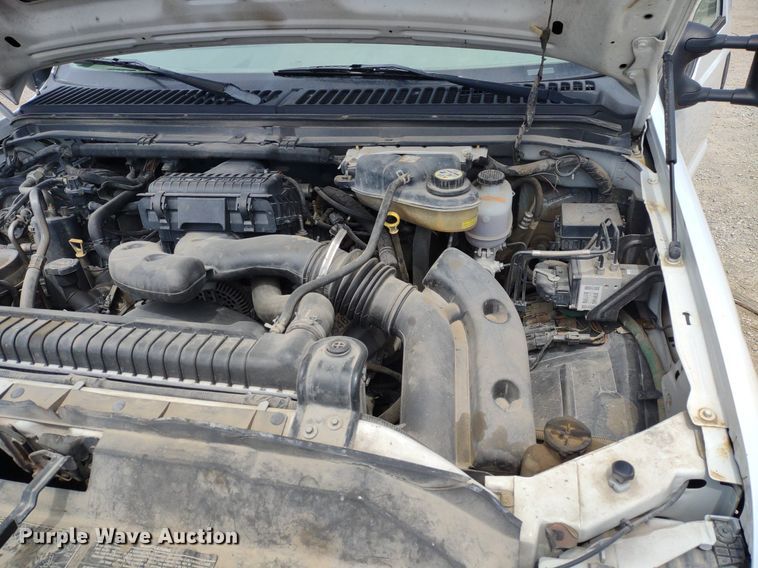 image for item LL9087 2007 Ford F350 Super Duty XL  flatbed pickup truck