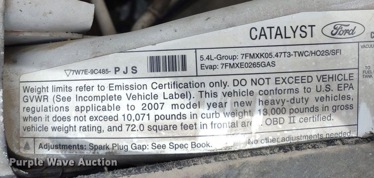 image for item LL9087 2007 Ford F350 Super Duty XL  flatbed pickup truck