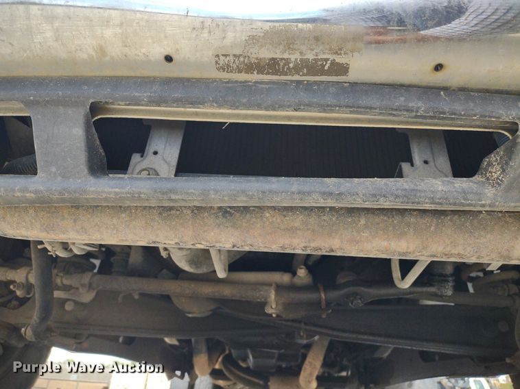 image for item LL9087 2007 Ford F350 Super Duty XL  flatbed pickup truck