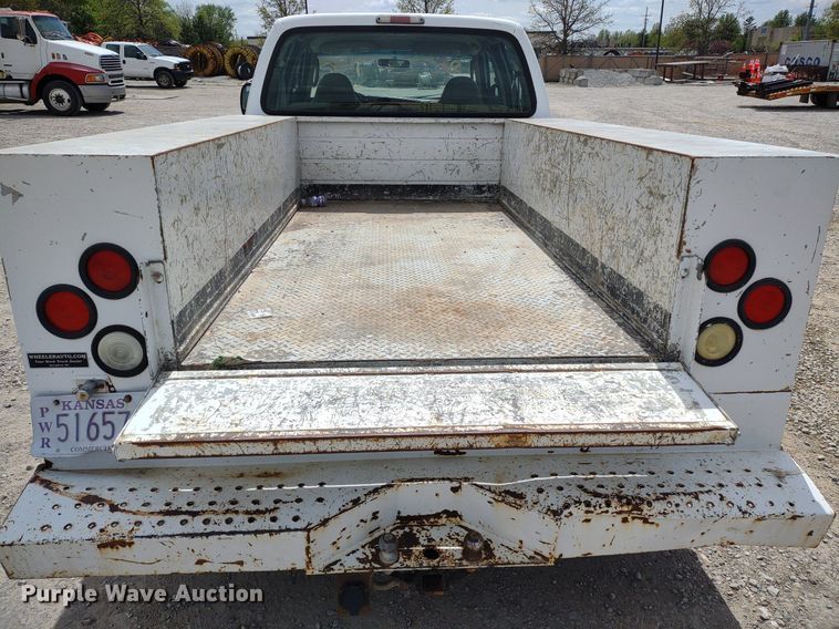 image for item LL9088 2006 Ford F350 Super Duty XL  Crew Cab utility bed pickup truck