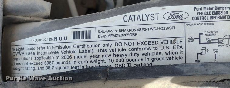 image for item LL9088 2006 Ford F350 Super Duty XL  Crew Cab utility bed pickup truck