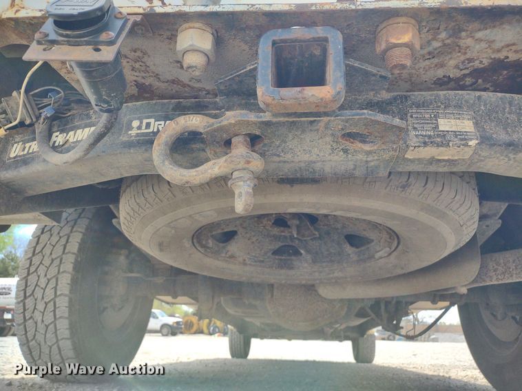 image for item LL9088 2006 Ford F350 Super Duty XL  Crew Cab utility bed pickup truck